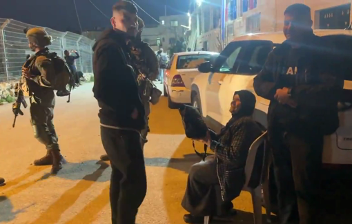 Thumbnail preview image for the video titled: Israeli settlers occupied a new Palestinian house in Hebron, the Palestinian family went to have Iftar outside the house