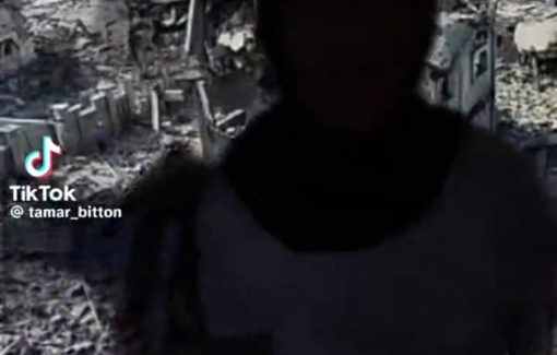 Thumbnail preview image for the video titled: Israeli families mock Palestinians' appareance and Gaza siege in song.