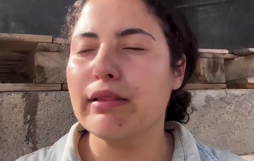 Thumbnail preview image for the video titled: Bisan Owda lost three of her cousins, burned by an Israeli bomb while sheltering in a former school