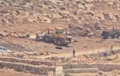 Thumbnail preview image for the video titled: Israeli heavy machines entering in Duma to reshaping the ground