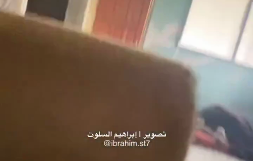 Thumbnail preview image for the video titled: Journalist takes cover from hail of Israeli gunfire in eastern Khan Yunis