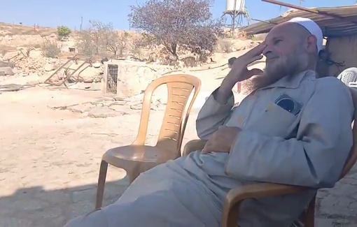 Thumbnail preview image for the video titled: Violent settler Benjamin Bodenheimer parked near Sheikh Saeed's house in al-Rakheez to threaten him