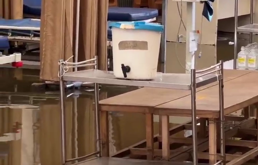 Thumbnail preview image for the video titled: Sewage floods Nasser hospital following intense Israeli bombing of Khan Younis