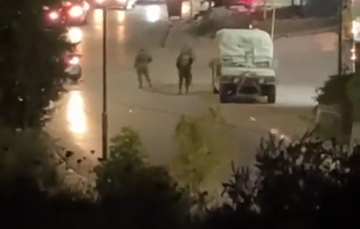 Thumbnail preview image for the video titled: Israeli forces opened fire and sound bombs while setting up a checkpoint at the entrance to Sarra village