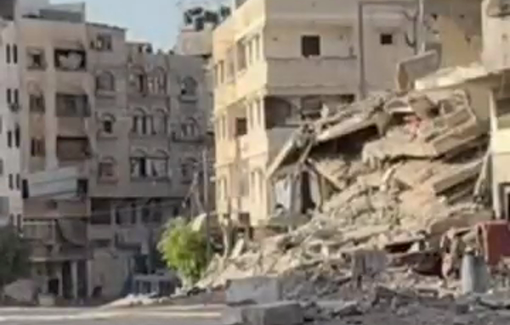 Thumbnail preview image for the video titled: Israeli airstrike on Al-Harrazin family house in Gaza City