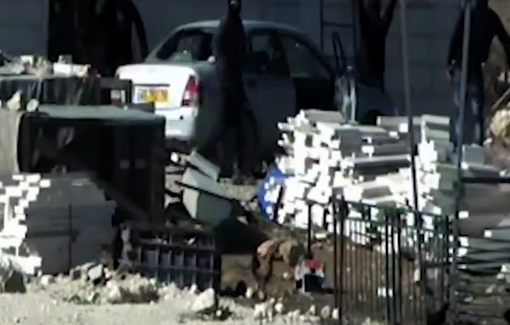 Thumbnail preview image for the video titled: Pogrom in Samoa: Eight settlers broke into a family’s farm, sprayed pepper gas into the house, killed six lambs