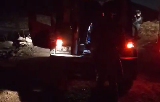 Thumbnail preview image for the video titled: Israeli Forces detain two activists, expel International volunteers from Al-Khalayleh Area in Al-Mughayyir