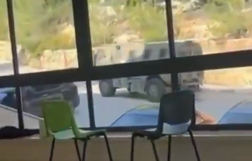 Thumbnail preview image for the video titled: The Israeli forces raiding Birzeit university campus, north of Ramallah city