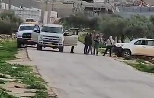 Thumbnail preview image for the video titled: Settlers block the road between the towns of Rumman and Deir Dibwan, east of Ramallah