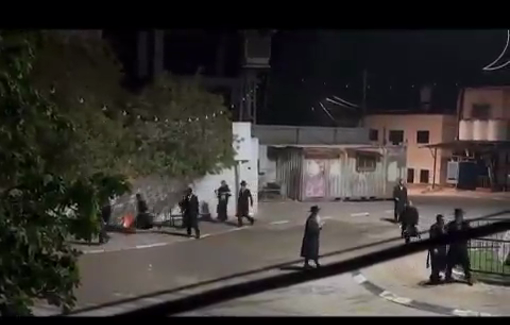 Thumbnail preview image for the video titled: Dozens of Israeli Haredis settlers storm the village of Kifl Haris, throwing stones at homes